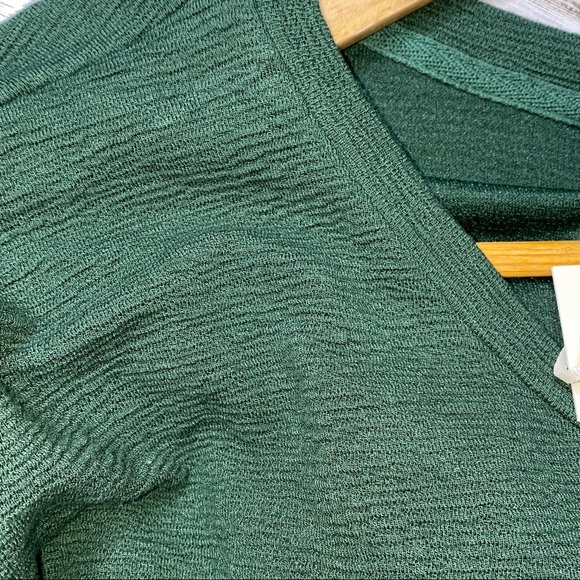 &.Layered Short Sleeve Textured Knotted Top Green - Picture 5 of 6